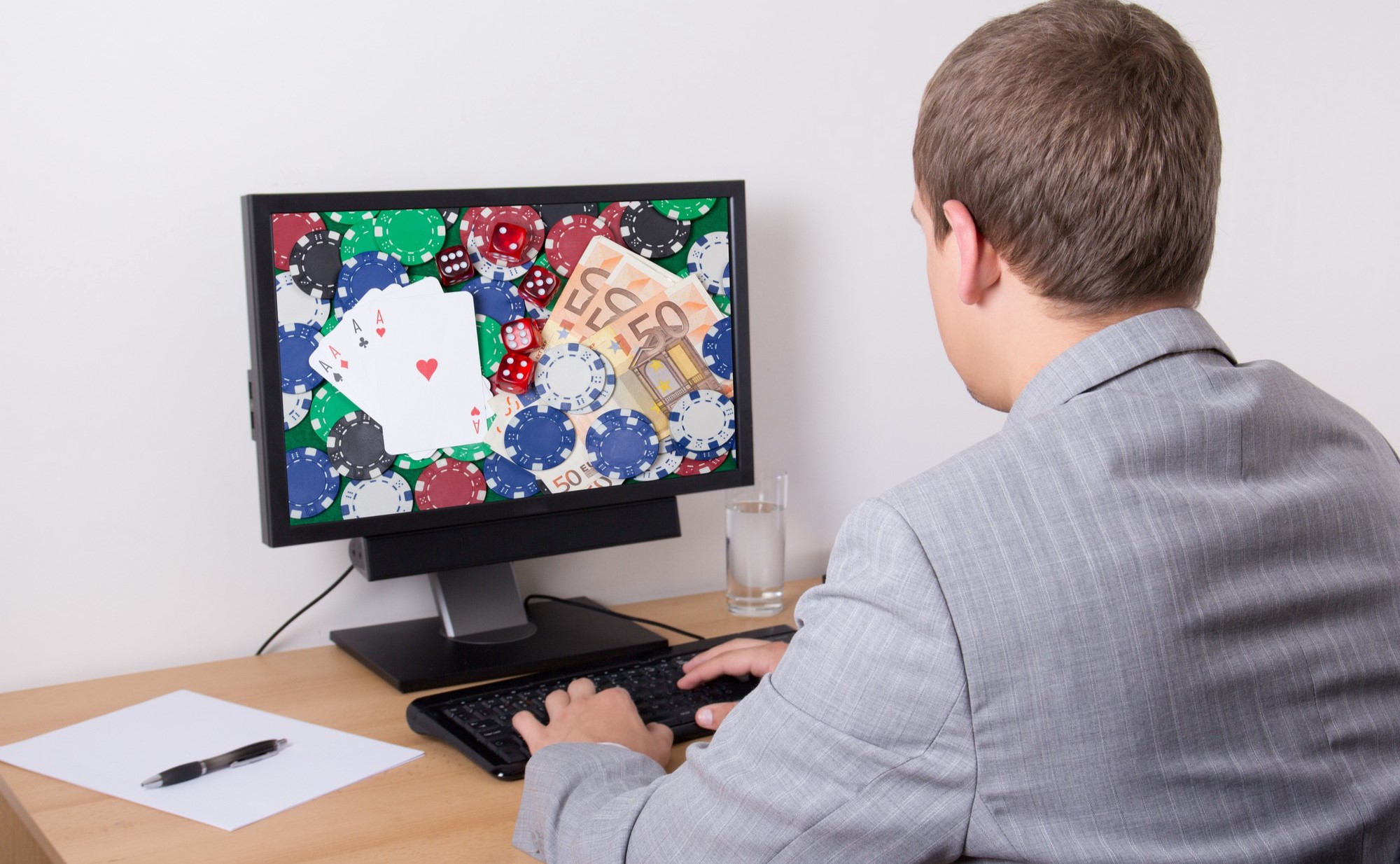 Qué tipos de torneos existen en juegos de cartas online